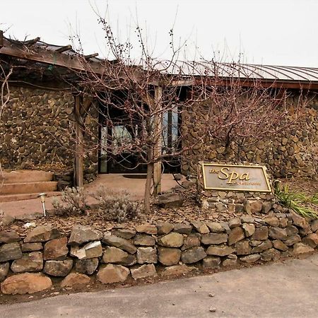 Columbia River Gorge Retreat At Cave B Ridge Quincy Экстерьер фото