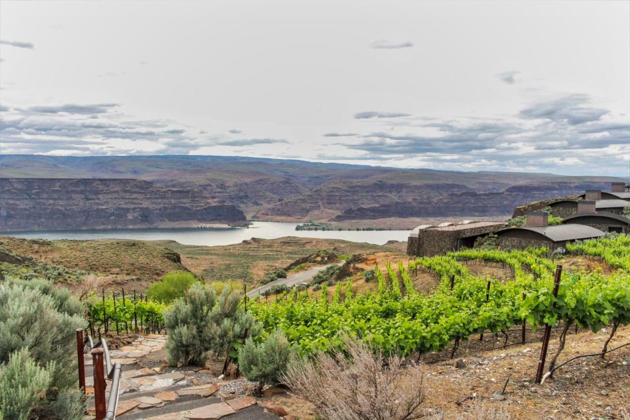 Columbia River Gorge Retreat At Cave B Ridge Quincy Экстерьер фото